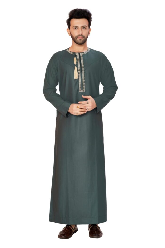 Men's Embroided Tassle Thobes