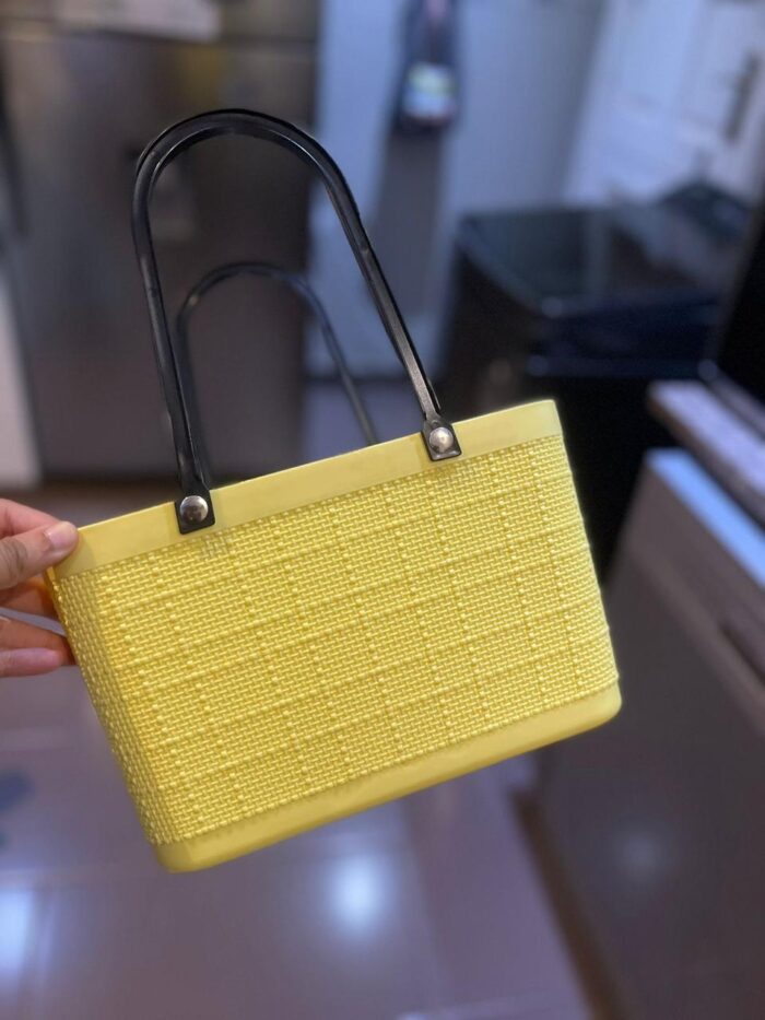 Cute little yellow baskets - Image 3