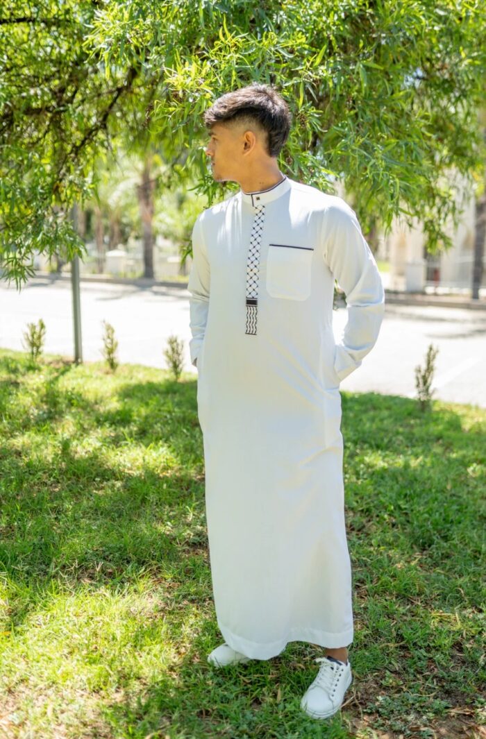 New Edition Keffiyah Thobe - Image 2