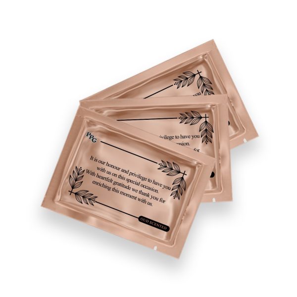 Oud scented wetwipes with appreciation message